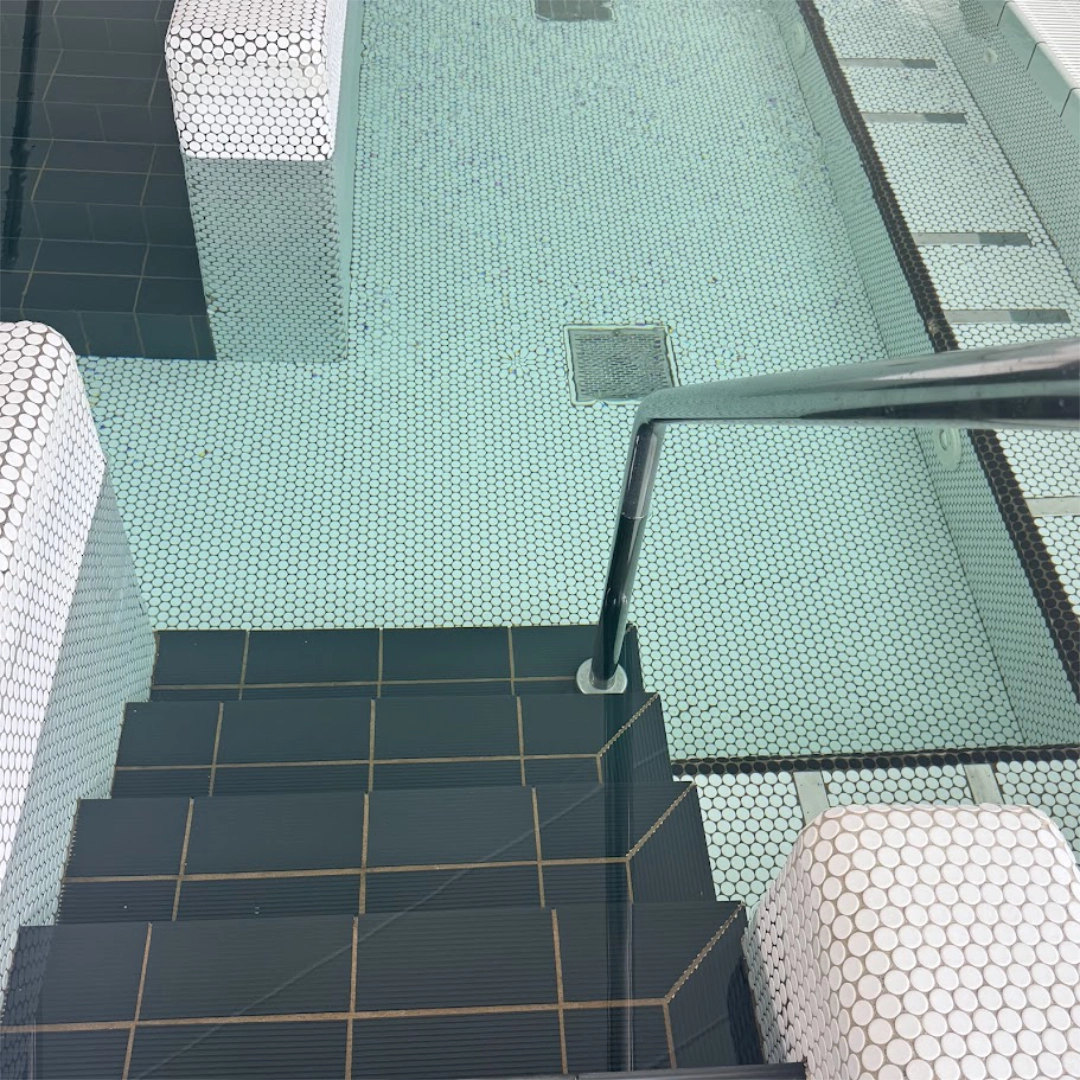 Hotel Arija – Bazenska keramika, Debeli rtič, Slovenija